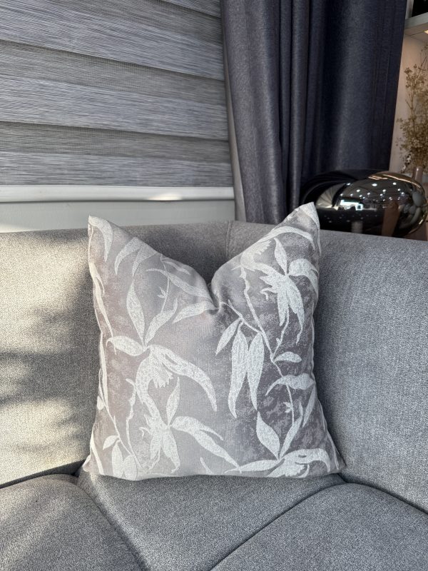 Flowery Ash pattern Pillow