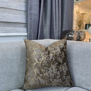 Brown golden Cracked Pillow